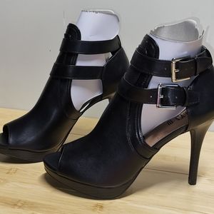 Women's open toe heeled bootie